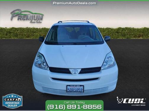 2004 Toyota Sienna LE