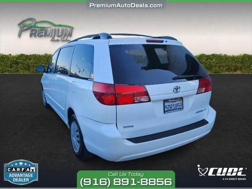 2004 Toyota Sienna LE
