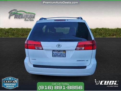 2004 Toyota Sienna LE