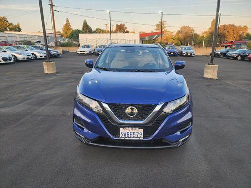 2021 Nissan Rogue Sport SV