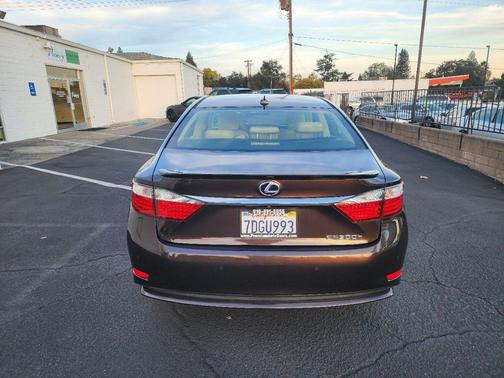 2014 Lexus ES 300h Base