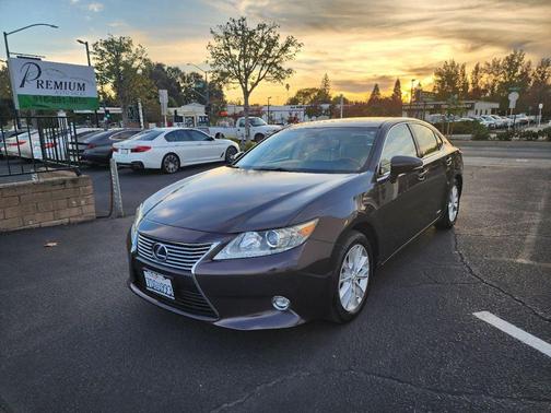 2014 Lexus ES 300h Base