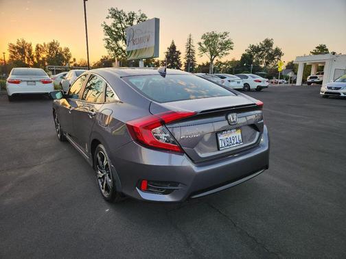 2016 Honda Civic Touring