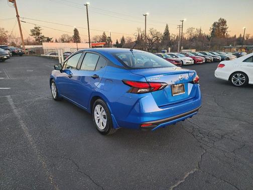 2020 Nissan Versa 1.6 S