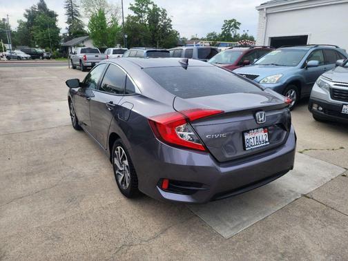 Modern Steel Metallic 2018 Honda Civic EX