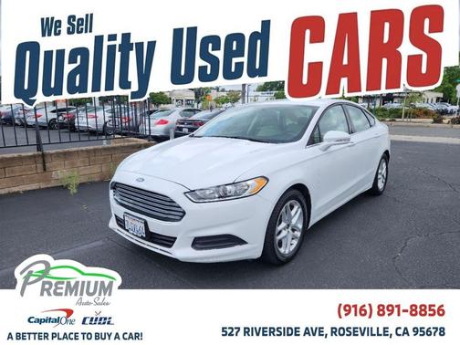 White 2015 Ford Fusion SE