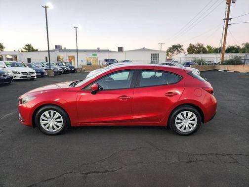 2015 Mazda Mazda3 i Sport