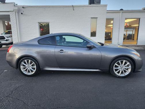 2011 INFINITI G37 Journey