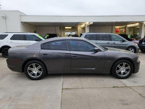 Granite Crystal Metallic Clearcoat 2014 Dodge Charger R/T