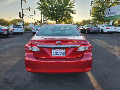 2011 Toyota Corolla LE