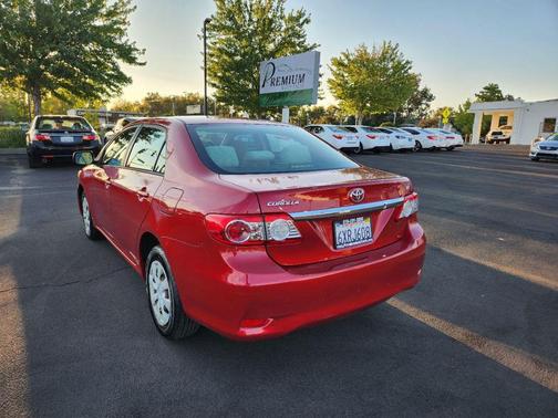 2011 Toyota Corolla LE