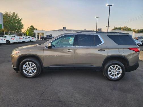 2020 Chevrolet Traverse LT Cloth