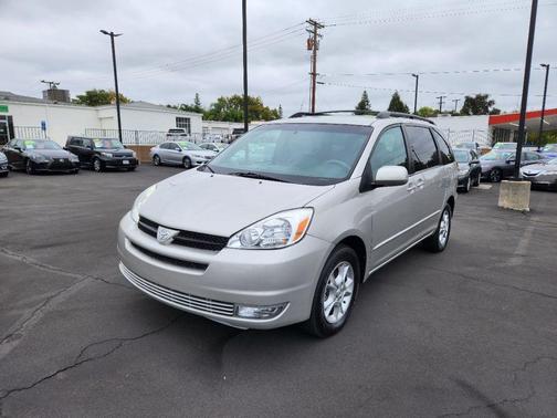 2004 Toyota Sienna XLE Limited