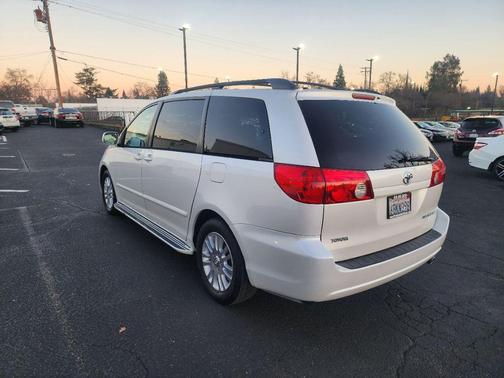 2007 Toyota Sienna XLE