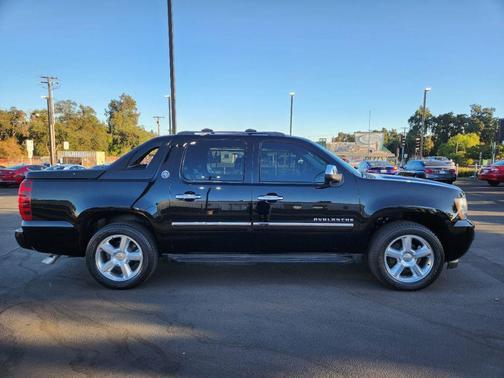 2013 Chevrolet Avalanche LTZ