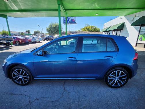 2016 Volkswagen Golf TSI SE 4-Door