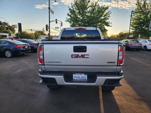 2015 GMC Canyon SLE