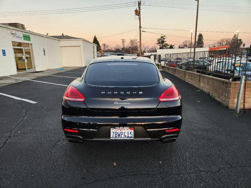 2014 Porsche Panamera 4