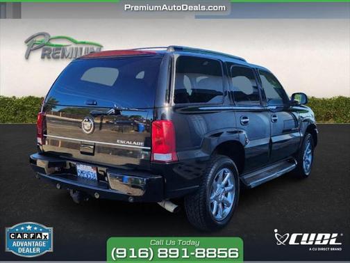 2005 Cadillac Escalade Base