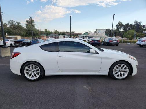 2013 Hyundai Genesis Coupe 2.0T