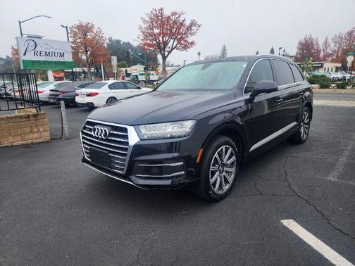 2017 Audi Q7 3.0T Premium