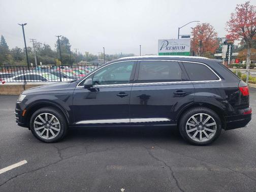 2017 Audi Q7 3.0T Premium