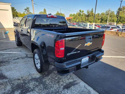 Black 2017 Chevrolet Colorado LT