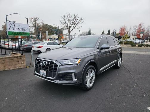 2020 Audi Q7 45 Premium Plus