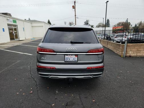 2020 Audi Q7 45 Premium Plus