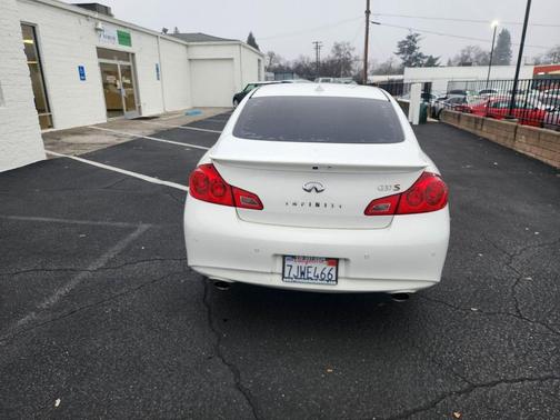 2011 INFINITI G37 Journey