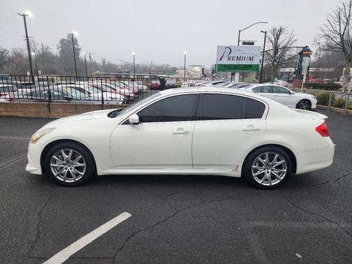 2011 INFINITI G37 Journey