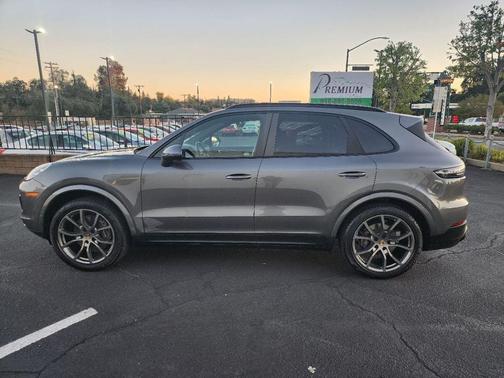 2021 Porsche Cayenne Cayenne