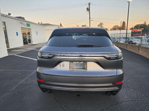 2021 Porsche Cayenne Cayenne
