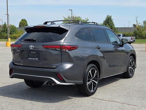 2022 Toyota Highlander XSE