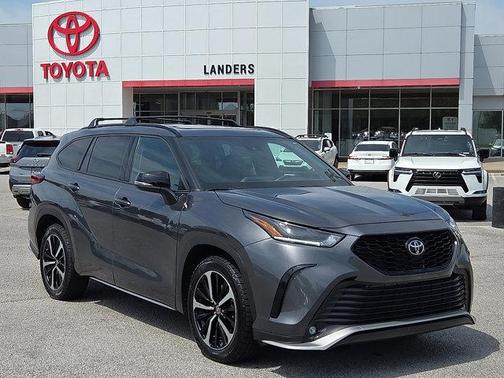 2022 Toyota Highlander XSE