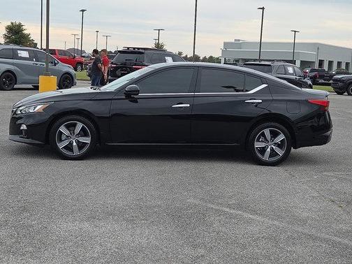2022 Nissan Altima 2.5 SL