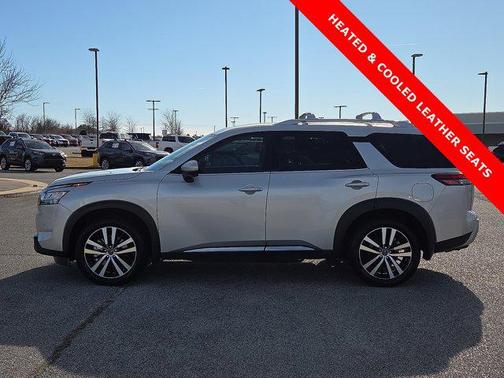 2023 Nissan Pathfinder Platinum 4WD