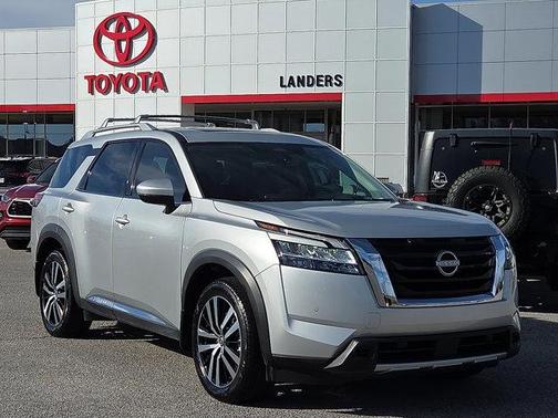 2023 Nissan Pathfinder Platinum 4WD