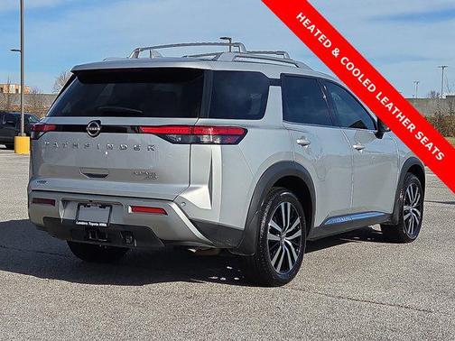 2023 Nissan Pathfinder Platinum 4WD