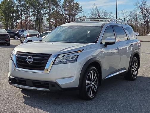 2023 Nissan Pathfinder Platinum 4WD