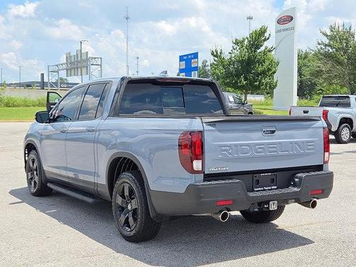2024 Honda Ridgeline Black