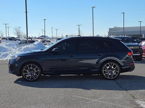 2025 Audi Q7 55 Premium Plus