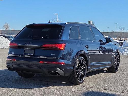 2025 Audi Q7 55 Premium Plus