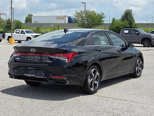 2023 Hyundai ELANTRA Limited