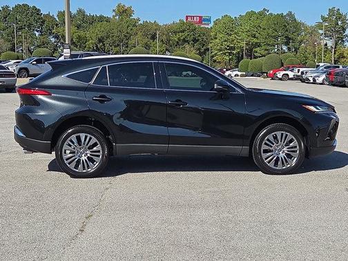 2022 Toyota Venza XLE