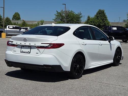 Ice Cap 2025 Toyota Camry SE