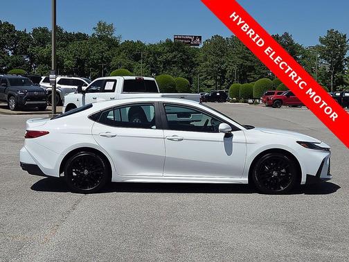 Ice Cap 2025 Toyota Camry SE