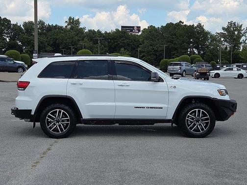 Bright White Clearcoat 2021 Jeep Grand Cherokee Trailhawk