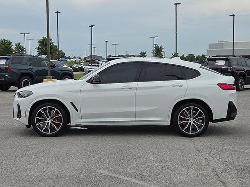 Alpine White 2023 BMW X4 M40i