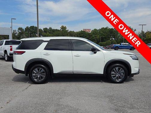 2024 Nissan Pathfinder S 4WD